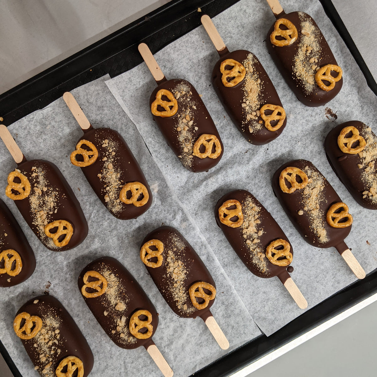 Dipped Bar: *Vegan Black Chocolate &amp; Pretzel
